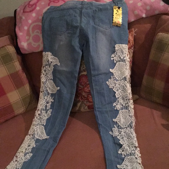 Blue jeans - Picture 2 of 3